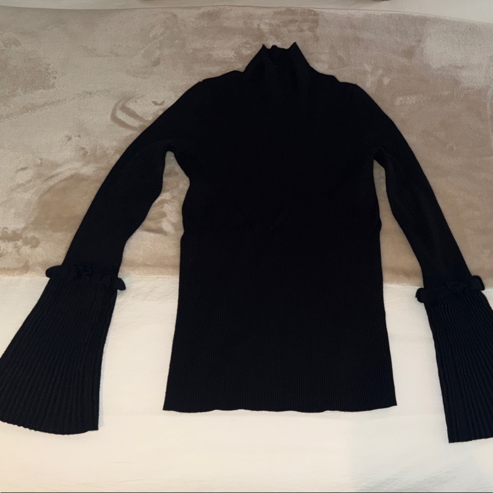 Woman’s Black mock turtleneck long bell sleeve sweater rayon nylon size S EUC